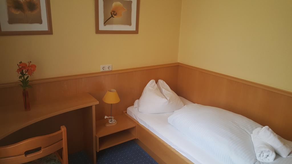 Hotel Ratskeller Luchow Rum bild